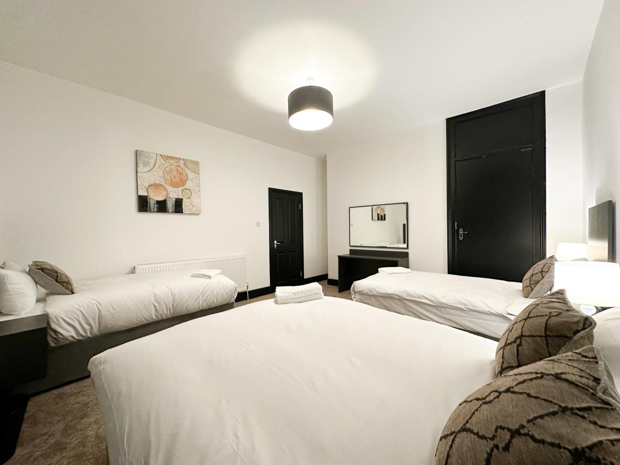 Mulberry Aparthotel Newcastle Gateshead Room photo
